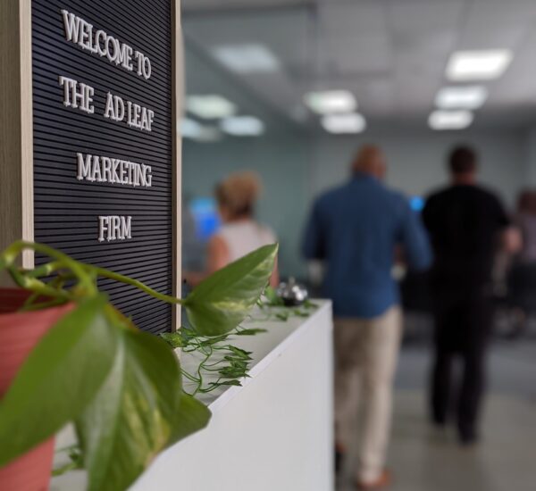 PXL_20220921_210045475.PORTRAIT PXL_20220921_210045475.PORTRAIT